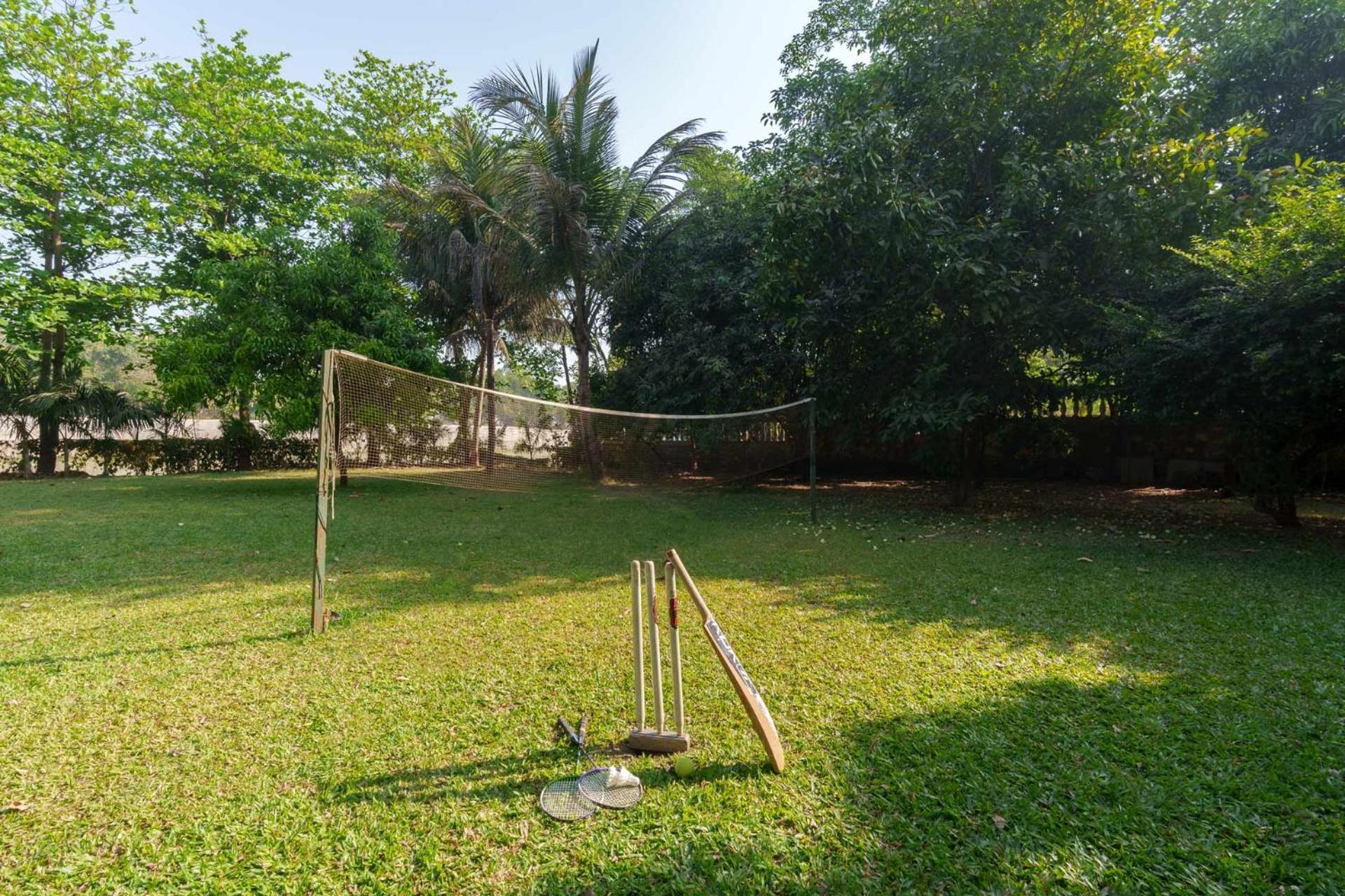 Vintage Estate - Lakeside Allure With Vintage Decor,A Plunge Pool & A Lawn Featuring A Charming Gazebo Karjat Exterior foto