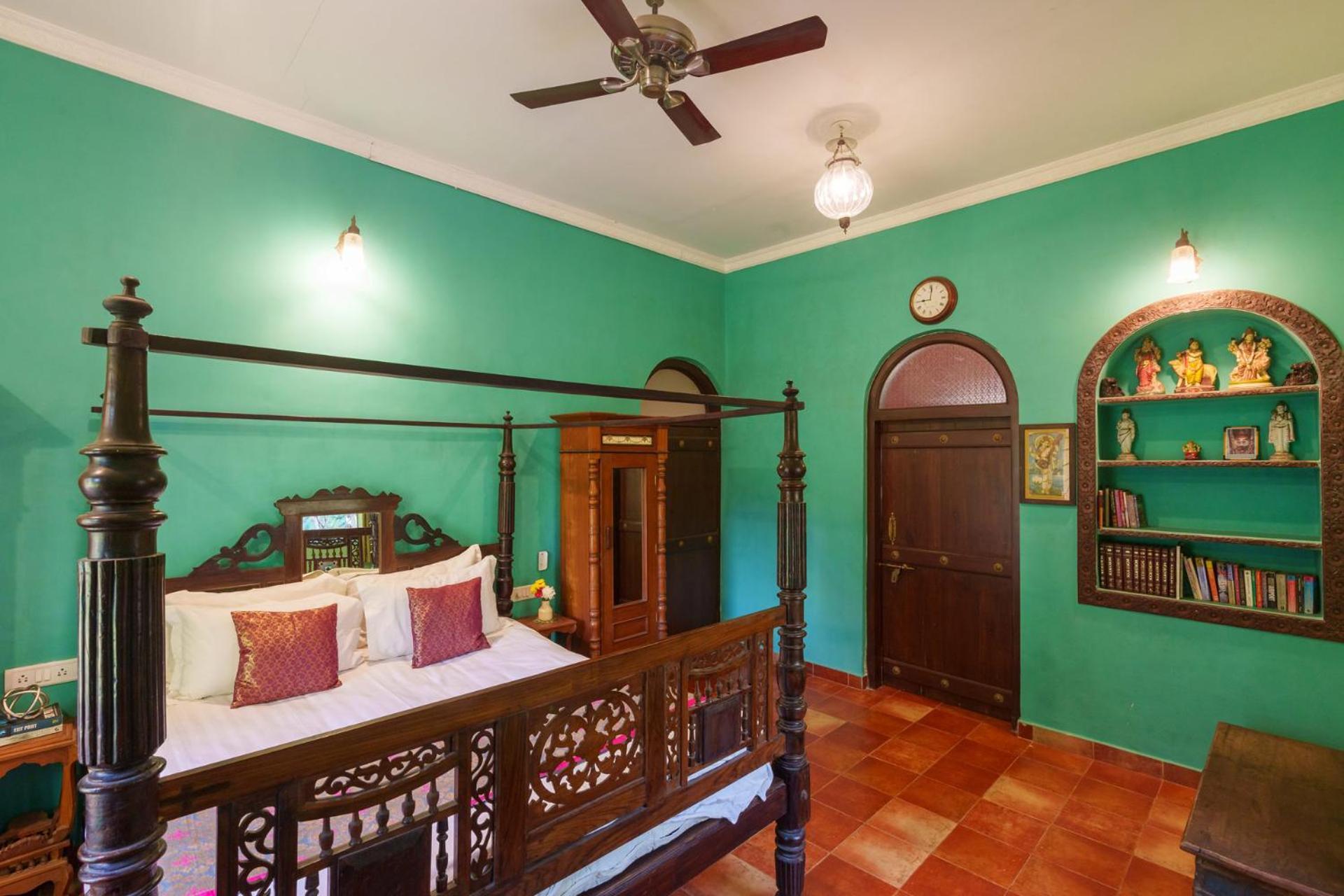 Vintage Estate - Lakeside Allure With Vintage Decor,A Plunge Pool & A Lawn Featuring A Charming Gazebo Karjat Exterior foto